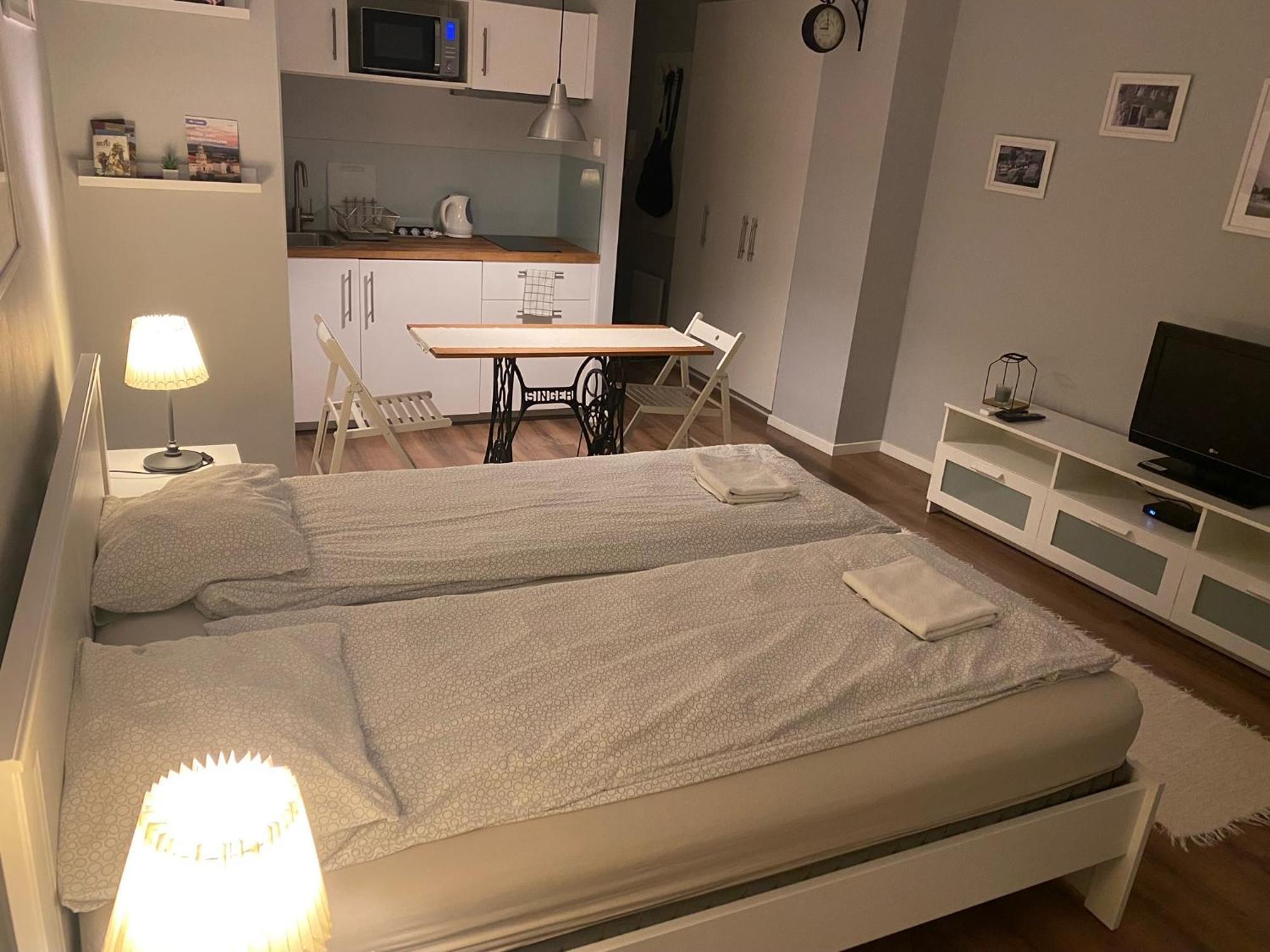 B&B Apartman เอ็กเกอร์ ภายนอก รูปภาพ