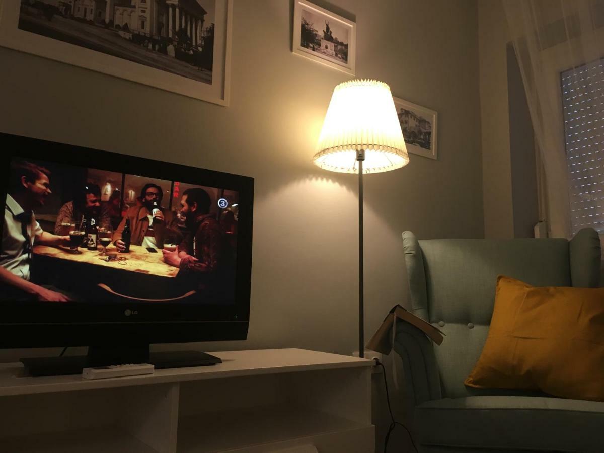 B&B Apartman เอ็กเกอร์ ภายนอก รูปภาพ